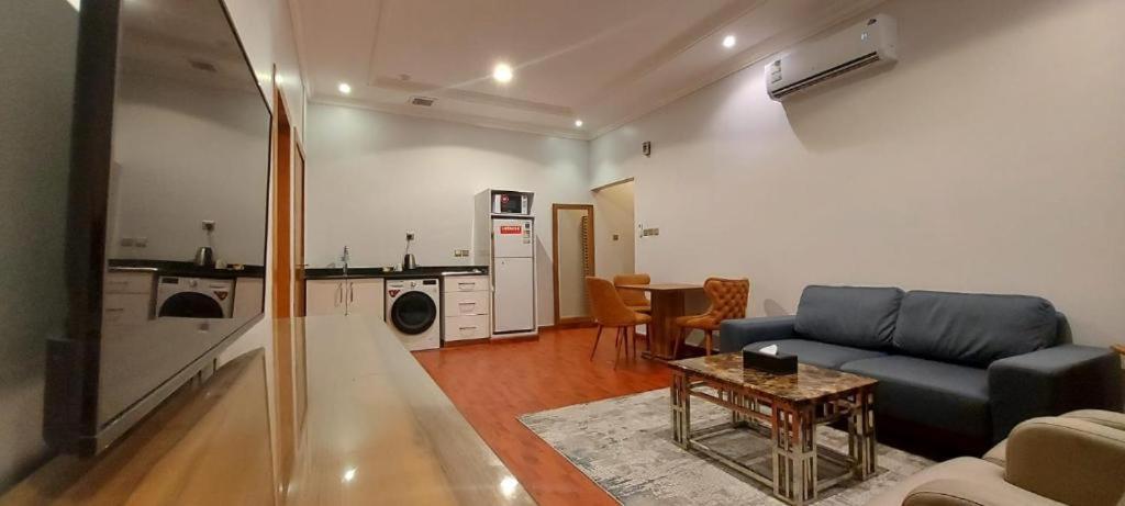 شقة فندقية Almasem Serviced -exit 5 الرياض