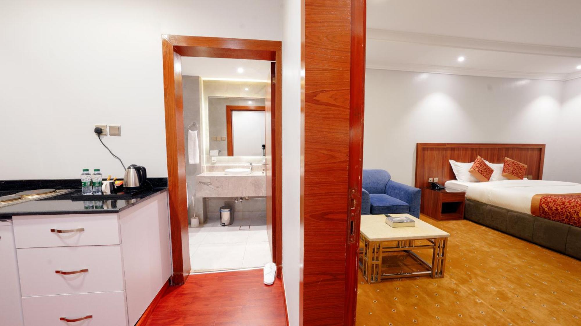 Aparthotel Almasem Serviced -exit 5 *